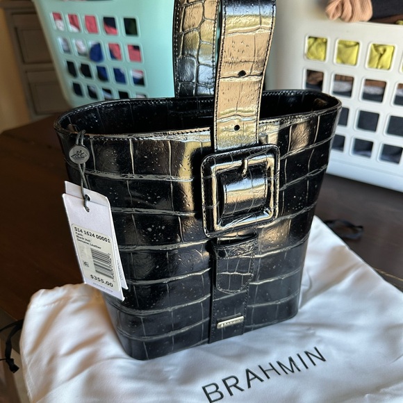 Black Veil Genuine Leather Brahmin Purse - Picture 2 of 13